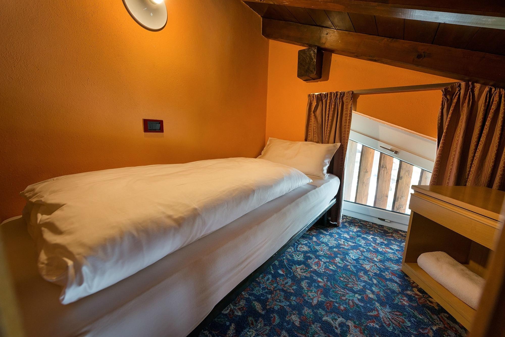 Astra Hotel